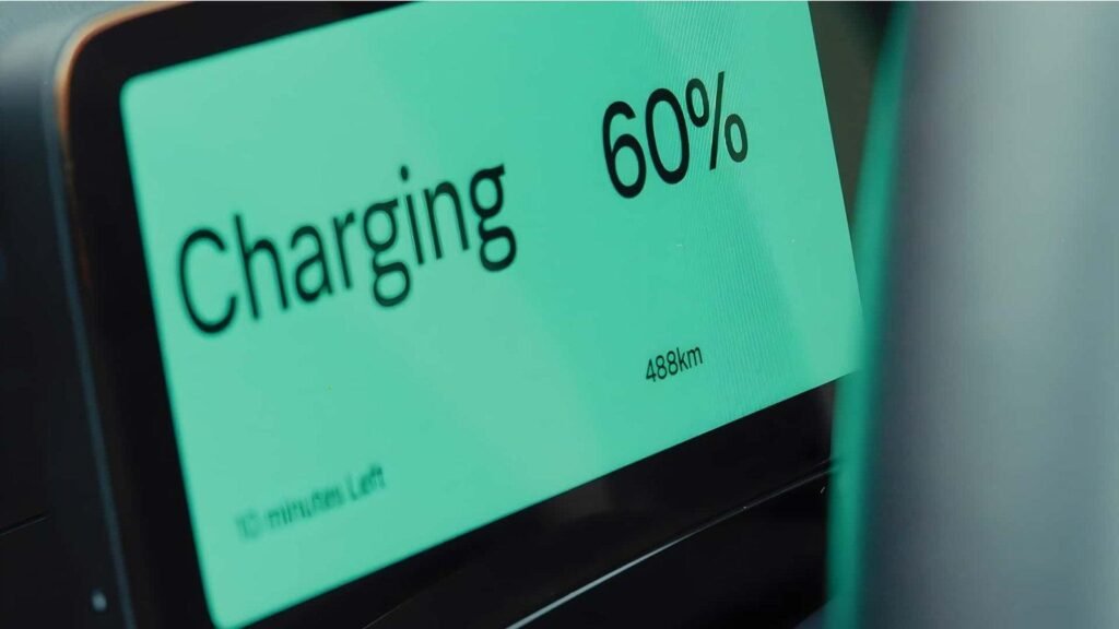 स्वीडिश ऑटोमोबाइल कंपनी ने ही पहली थ्री-पॉइंट बेल्ट का सफल आविष्कार किया