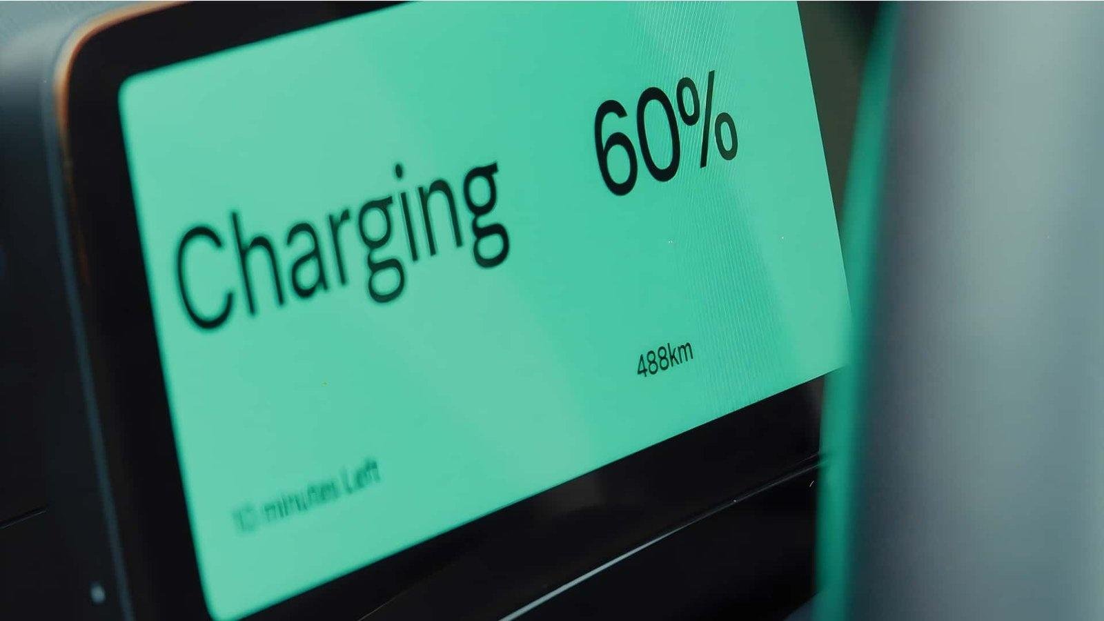 स्वीडिश ऑटोमोबाइल कंपनी ने ही पहली थ्री-पॉइंट बेल्ट का सफल आविष्कार किया